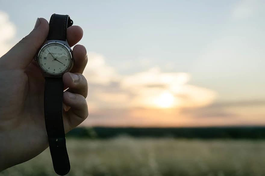 Guide to the Best Outdoor Watches