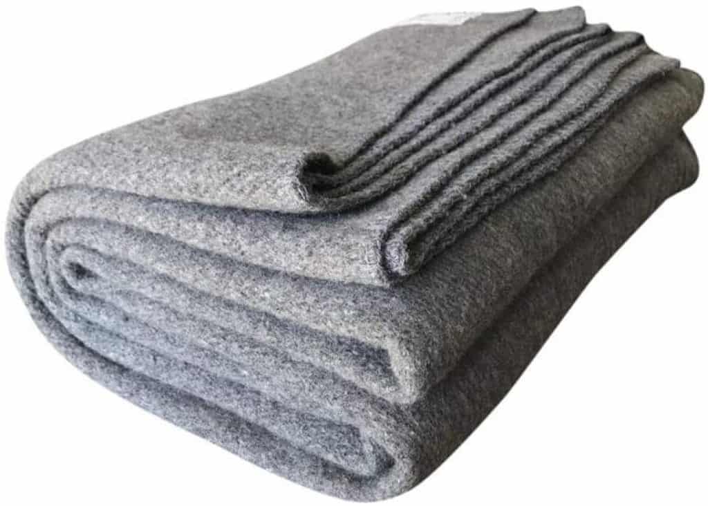 8 Best Wool Blankets For Camping 2023