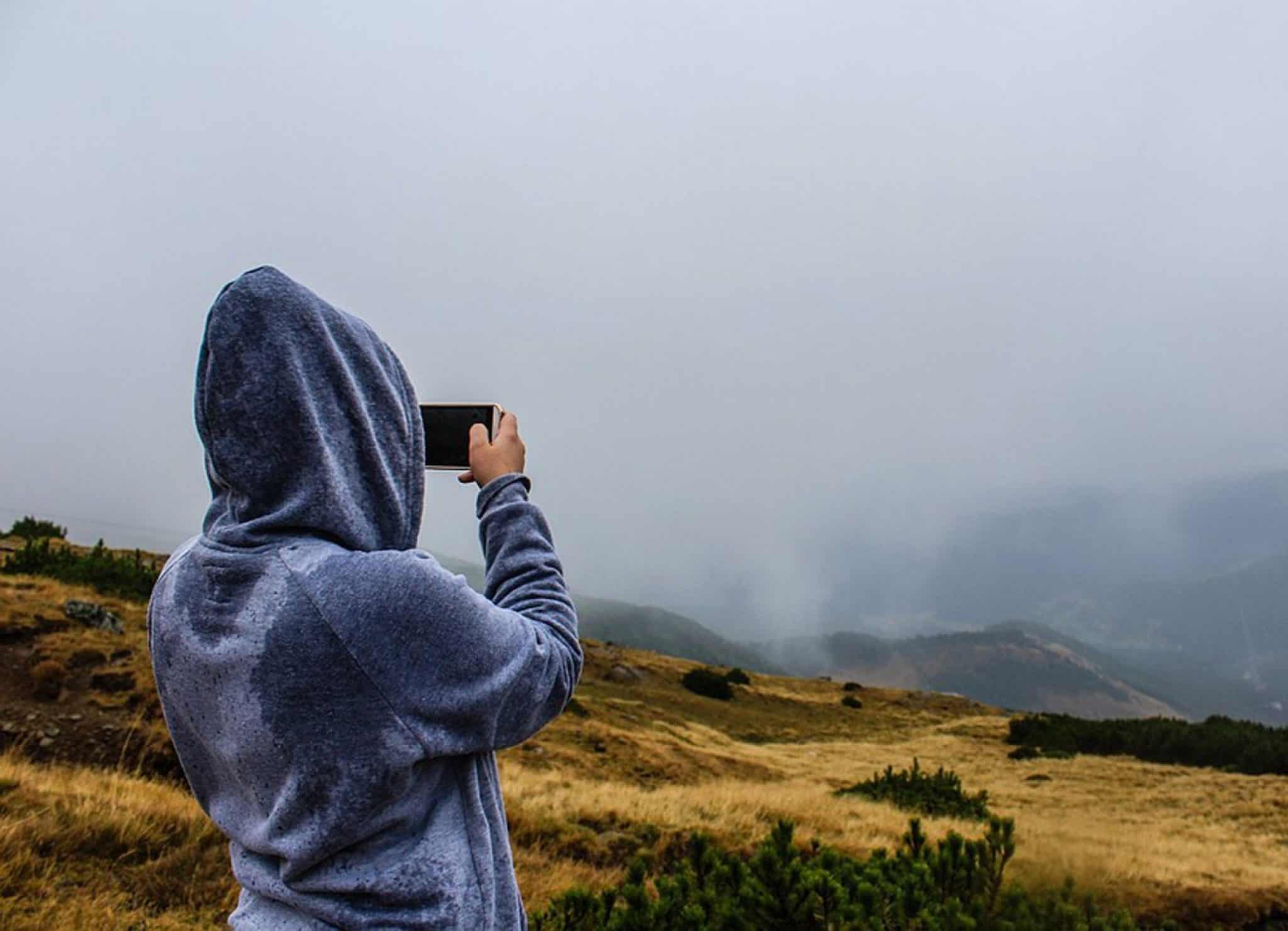 6 Best Sun Hoodies For Hiking 2023 Sun Protection Shirts