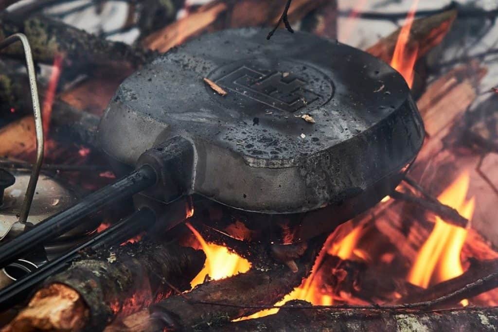 pie iron camping toast